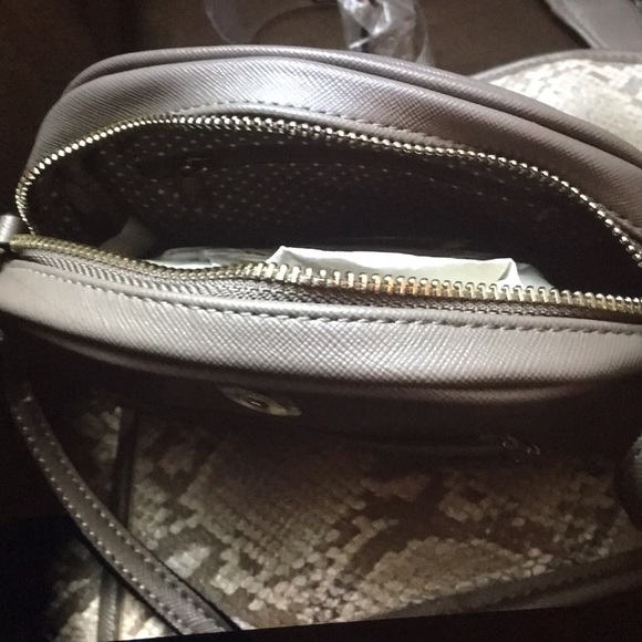 🆕 NWT WOMEN CROSSBODY BAG - Picture 11 of 11